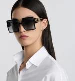 30Montaigne SU - Image 3